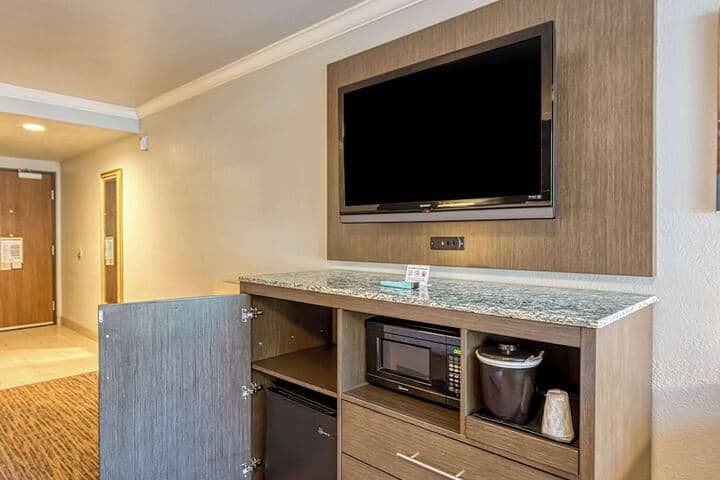 Room 70 of 150