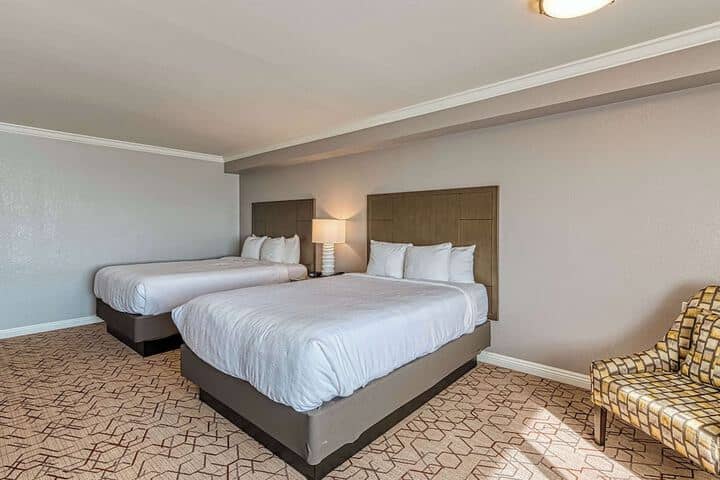 Room 34 of 150