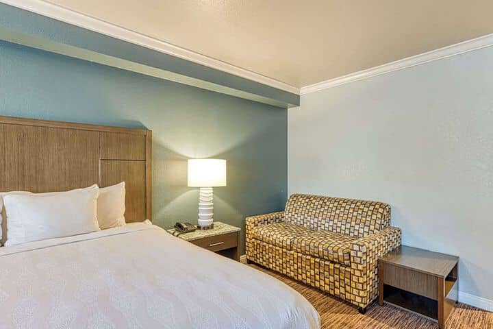 Room 65 of 150