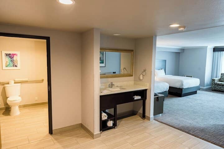 Room 100 of 150