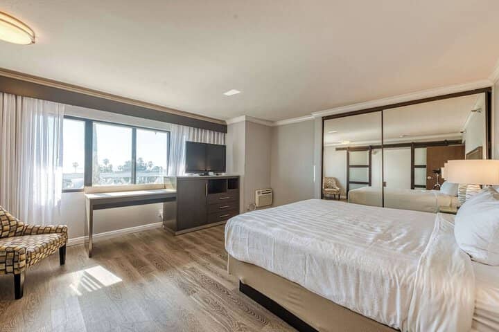 Room 77 of 150