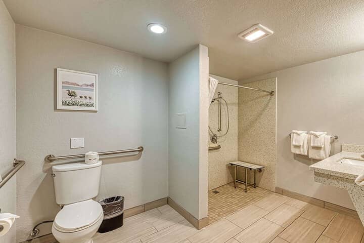 Room 40 of 150