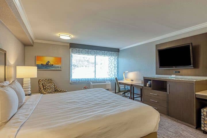 Room 56 of 150