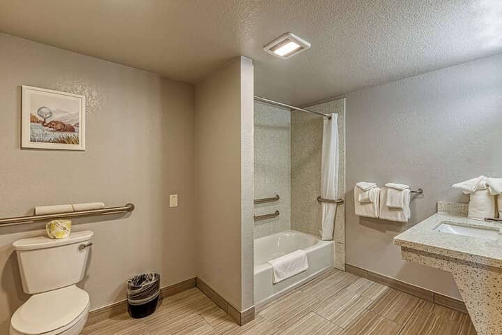 Room 51 of 150