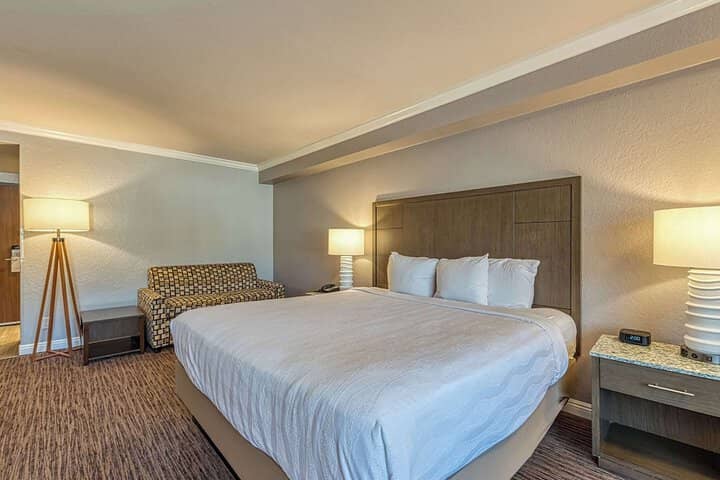 Room 14 of 150