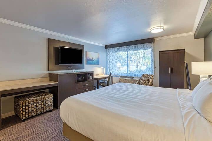 Room 74 of 150