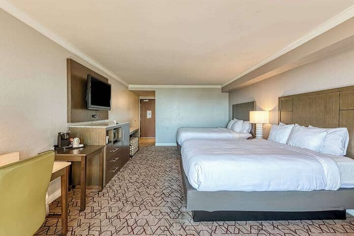 Room 28 of 150