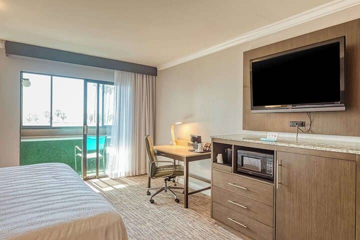 Room 16 of 150